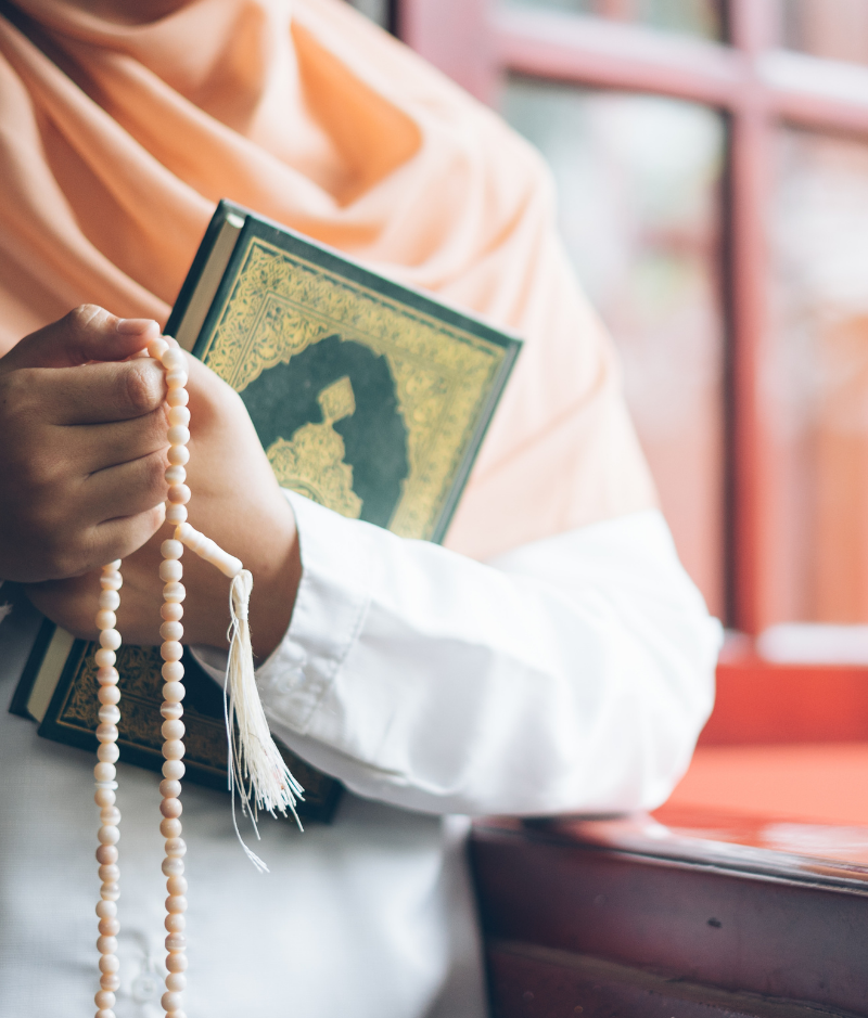 Vivre sa foi en silence : la sincérité à l’ère des réseaux sociaux